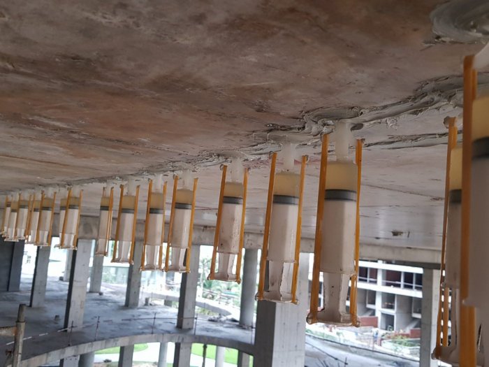 Xử lý nứt kết cấu BTCT bằng keo Epoxy